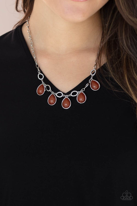 Paparazzi Necklace Majestically Mystic - Brown