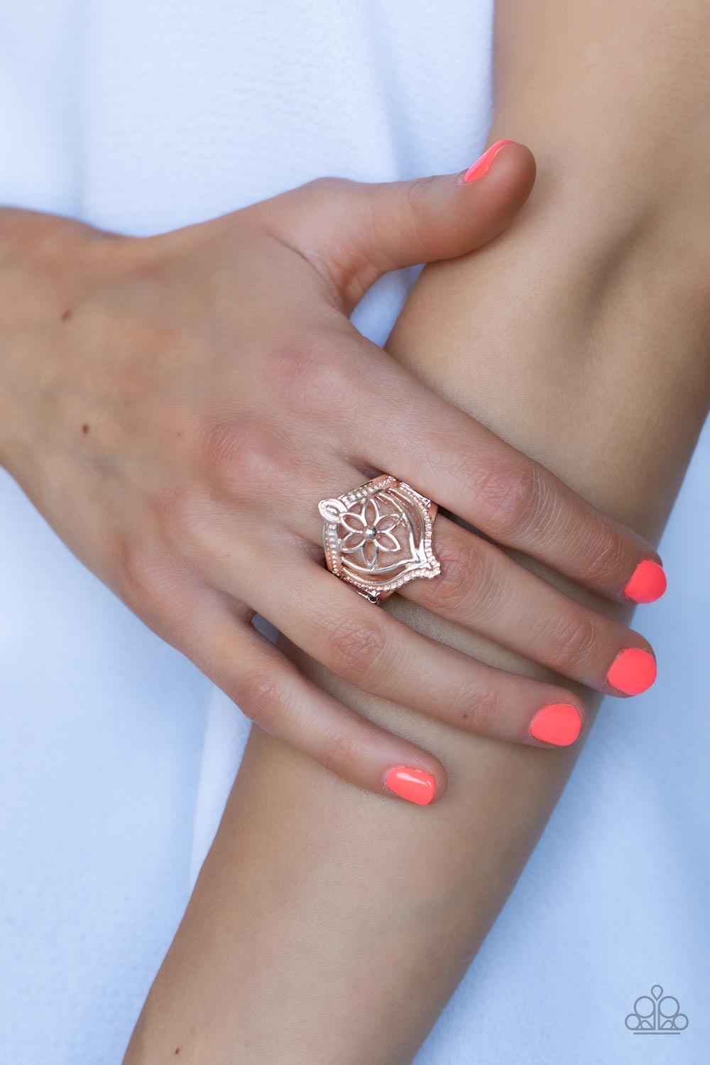 Paparazzi Ring Eastern Eden - Rose Gold