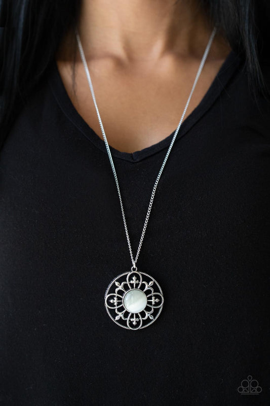 Paparazzi Necklace Celestial Compass - White