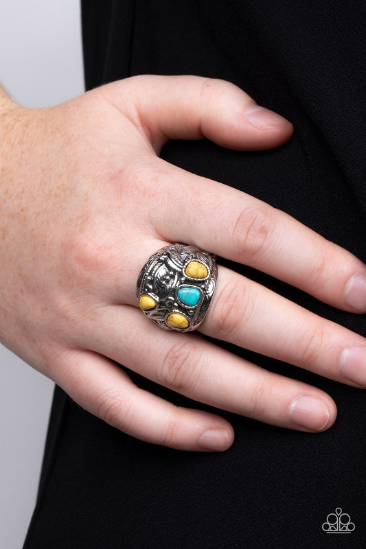 Paparazzi Ring Down-To-Earth Detail - Yellow