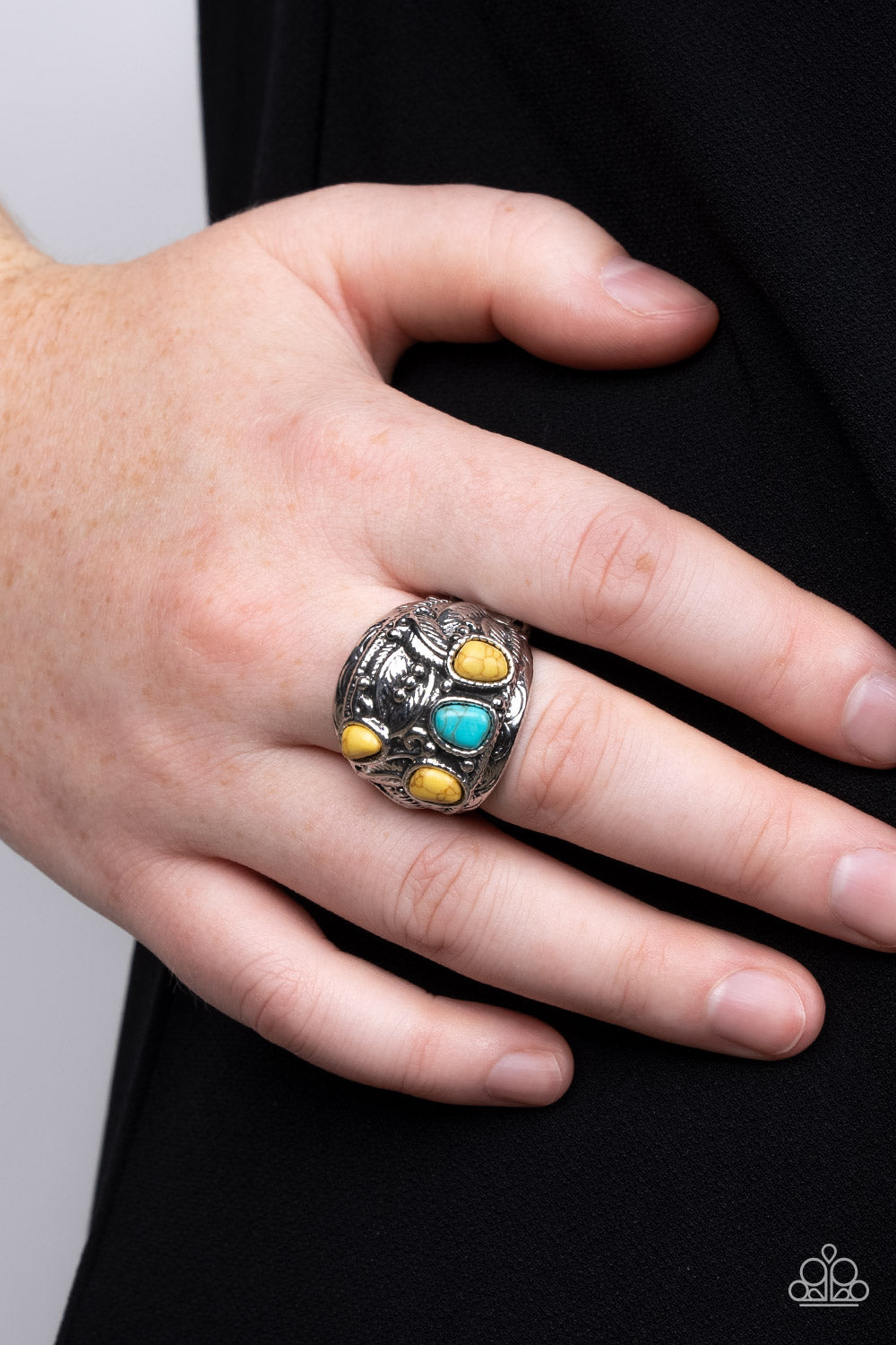 Paparazzi Ring Down-To-Earth Detail - Yellow