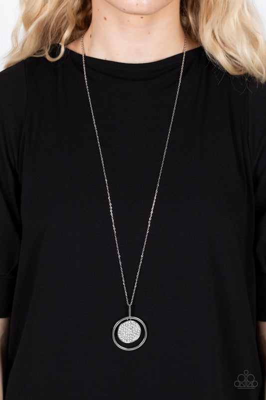 Paparazzi Necklace There She GLOWS! - White