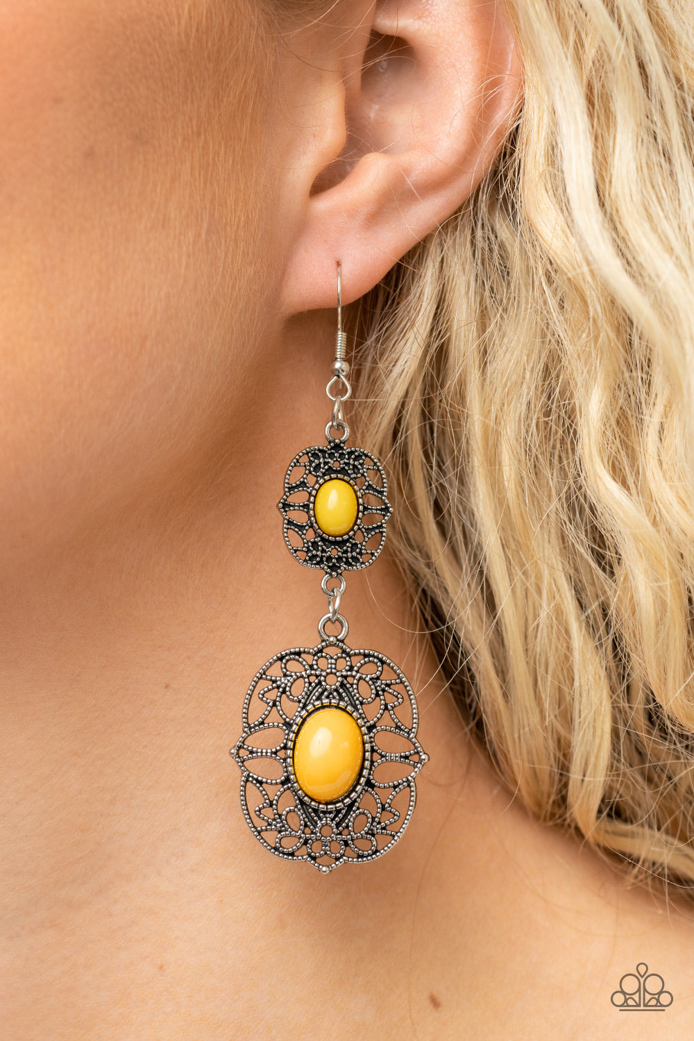 Paparazzi Earrings Victorian Villa - Yellow