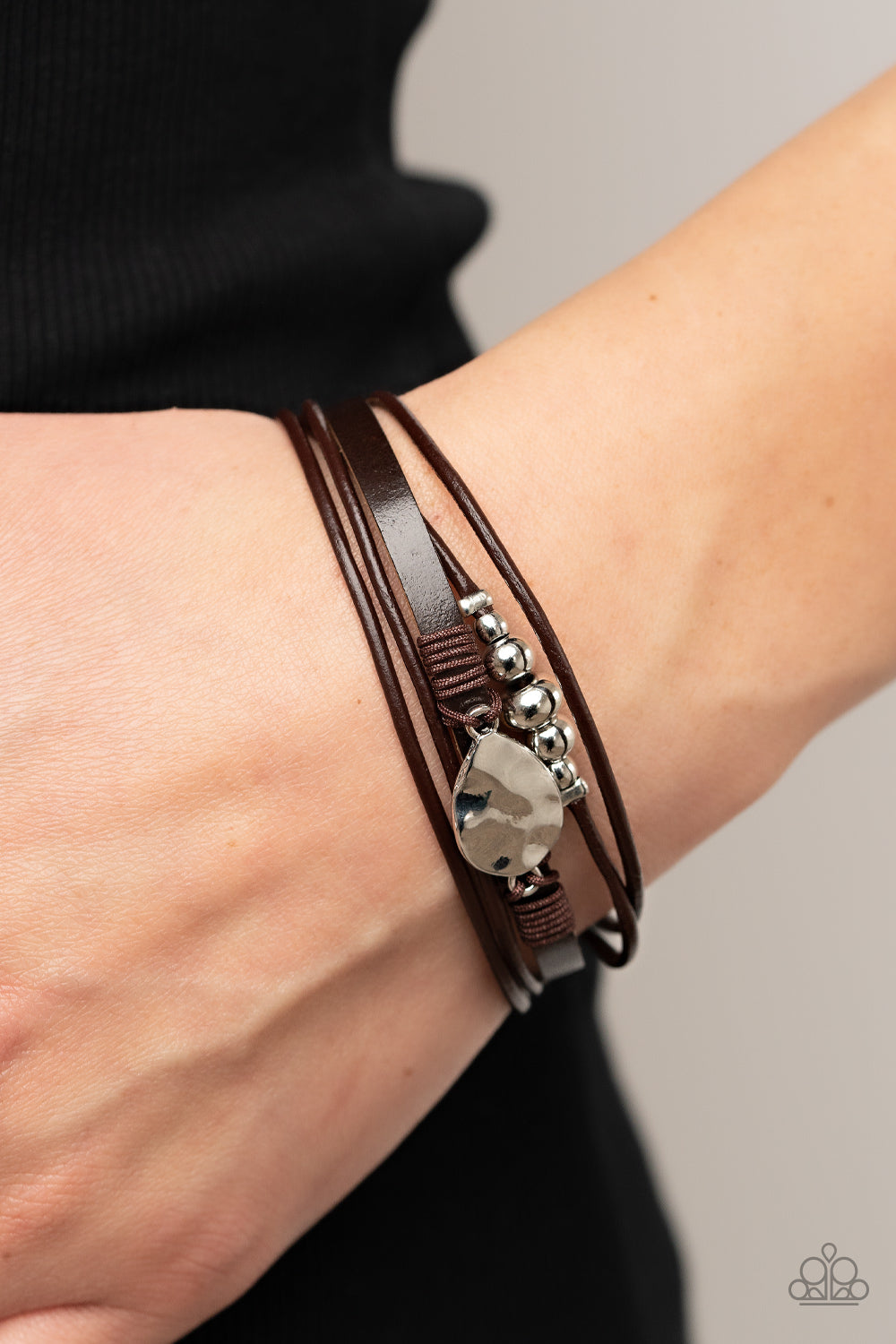 Paparazzi Bracelet Tahoe Tourist - Brown