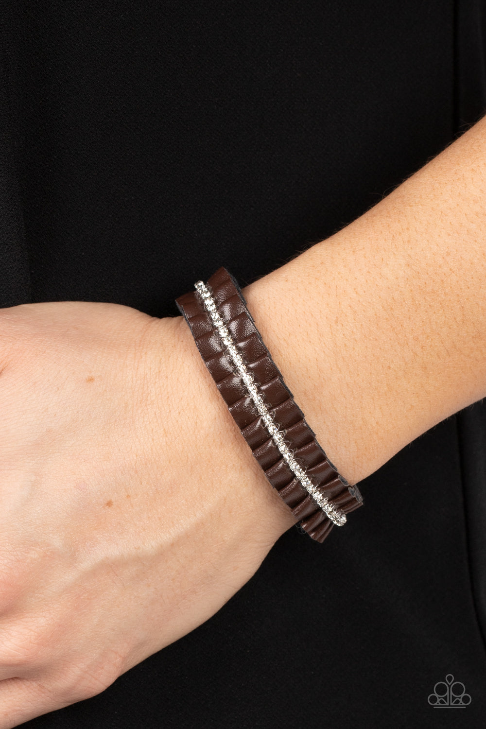 Paparazzi Bracelet Pretty, Pretty PLEATS - Brown