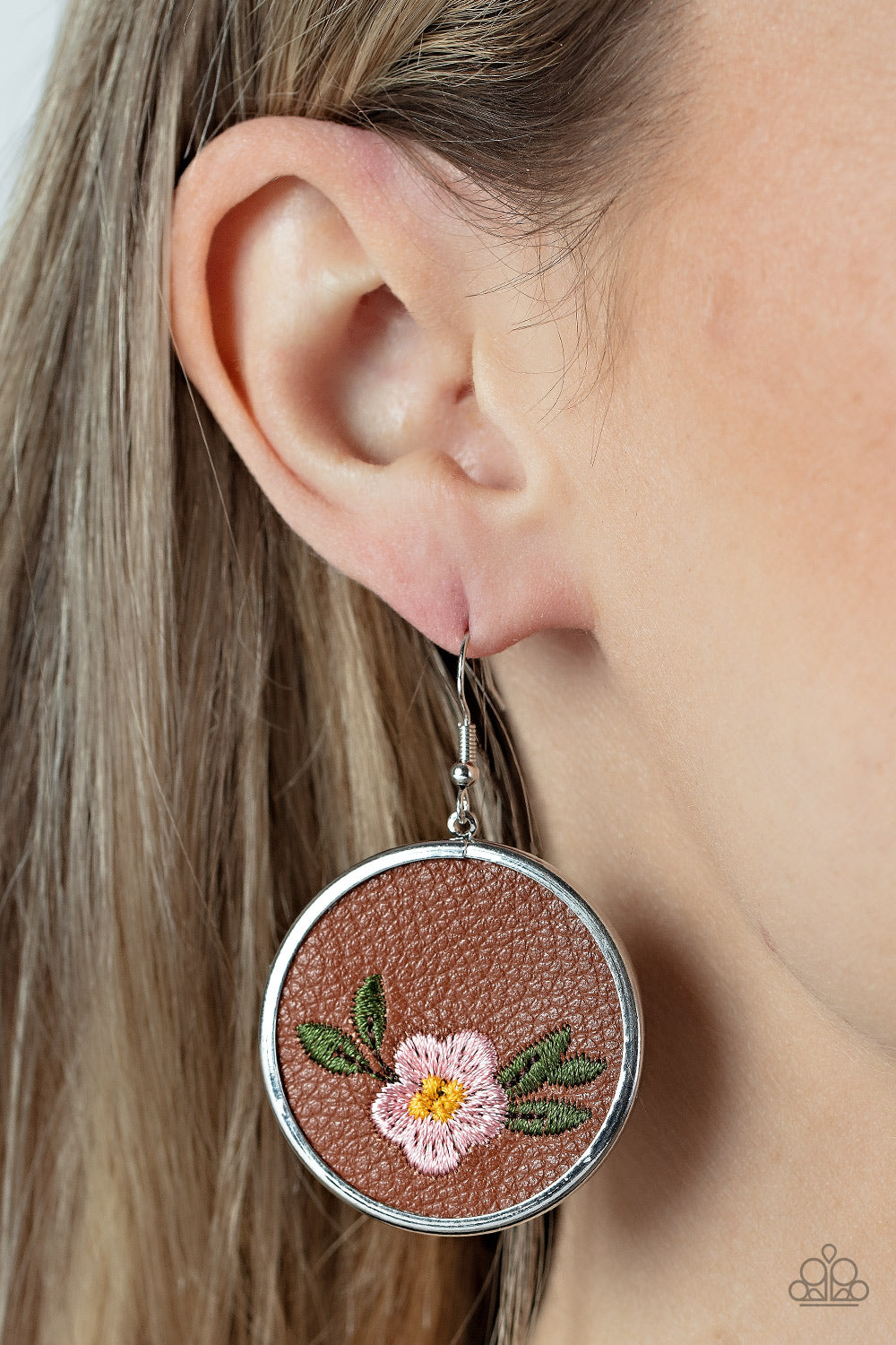 Paparazzi Earrings Prairie Patchwork - Pink