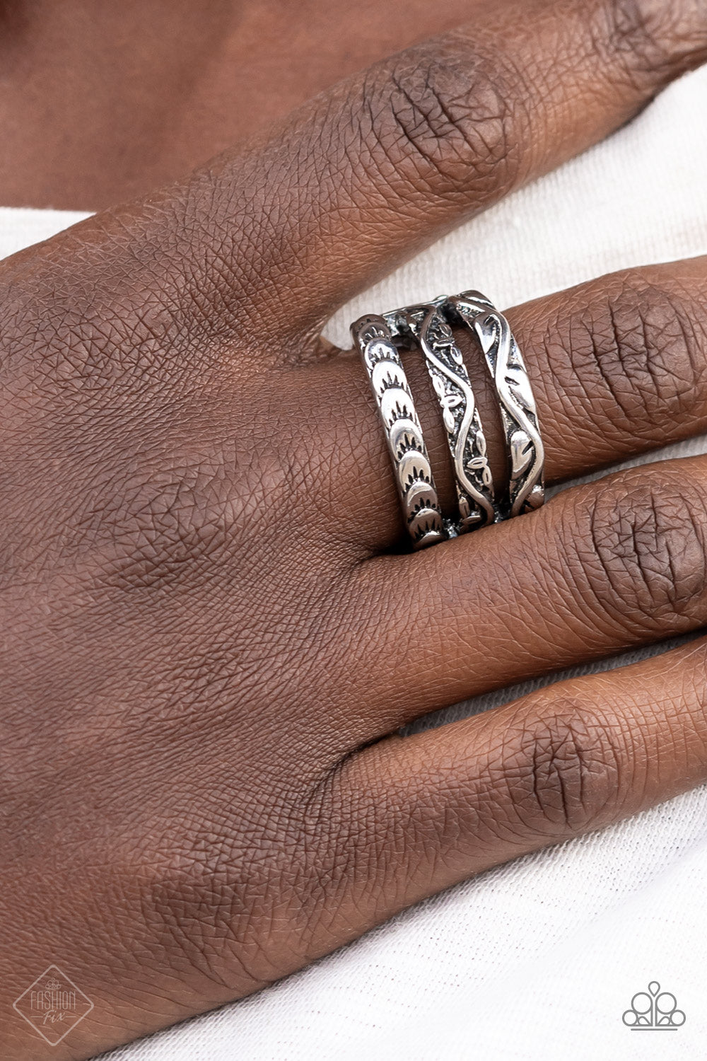 Paparazzi Ring Canyon Canopy - Silver