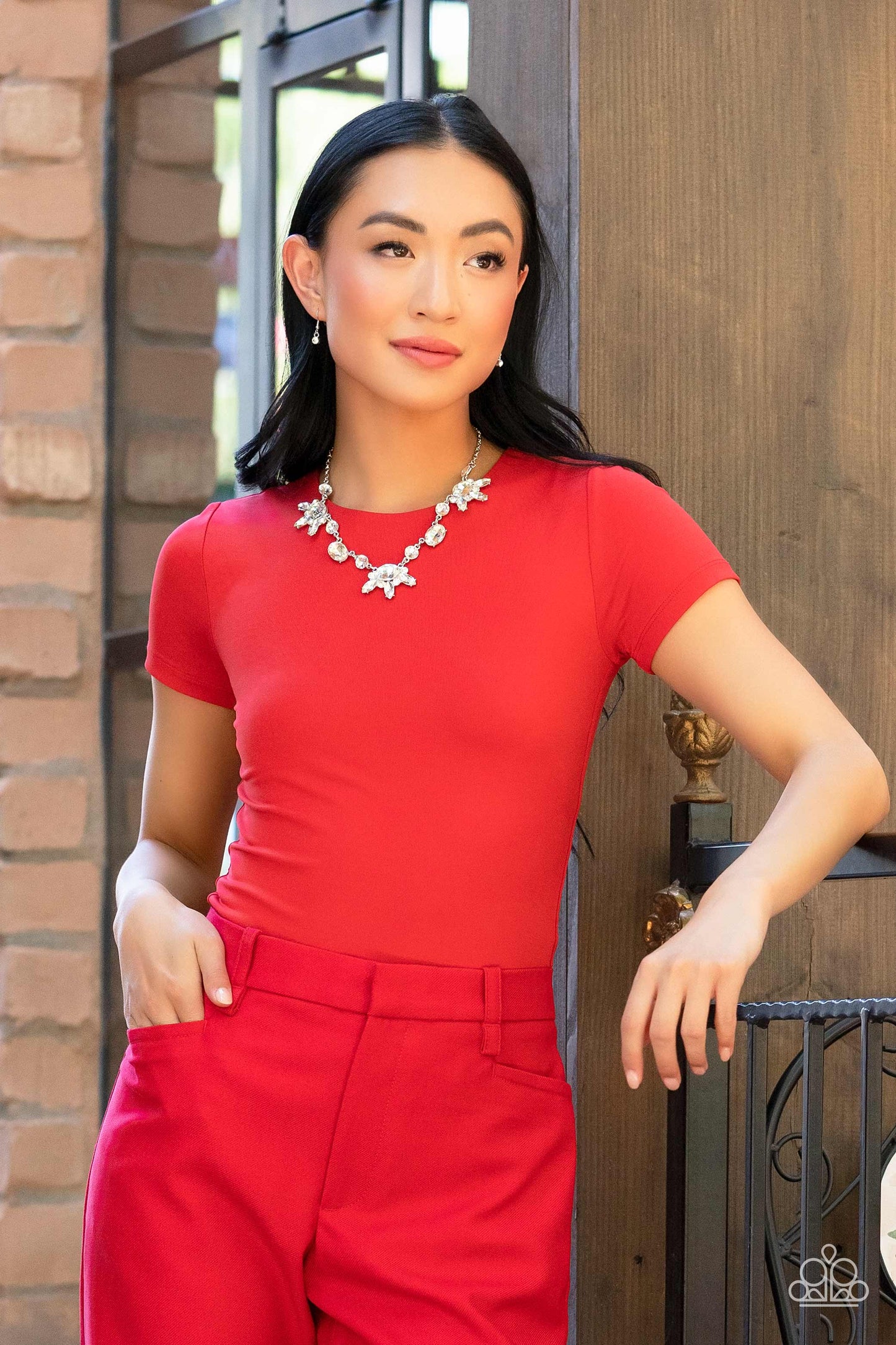 Paparazzi Necklace GLOW-trotting Twinkle - White