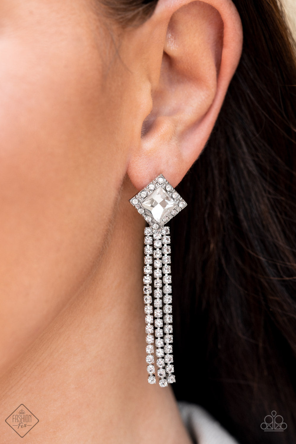 Paparazzi Earrings Seasonal Sparkle - White