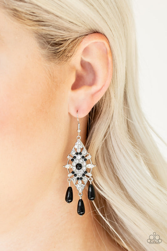 Paparazzi Earrings Majestic Mood - Black