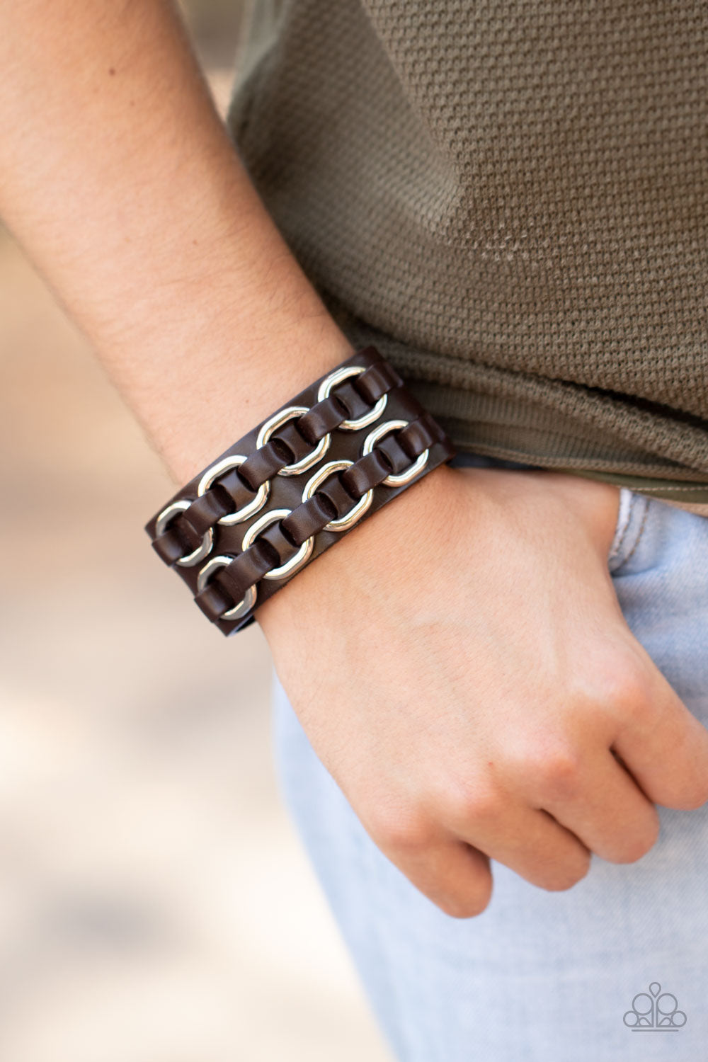Paparazzi Bracelet Throttle It Out - Brown