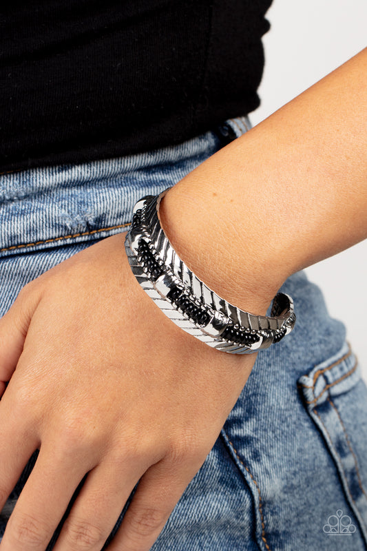 Paparazzi Bracelet Sonoran Scene - Black