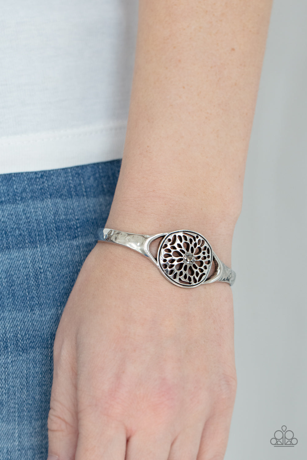 Paparazzi Bracelet Modern Meadow - Silver