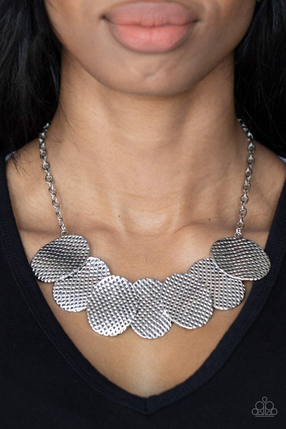 Paparazzi Necklace Industrial Wave - Silver