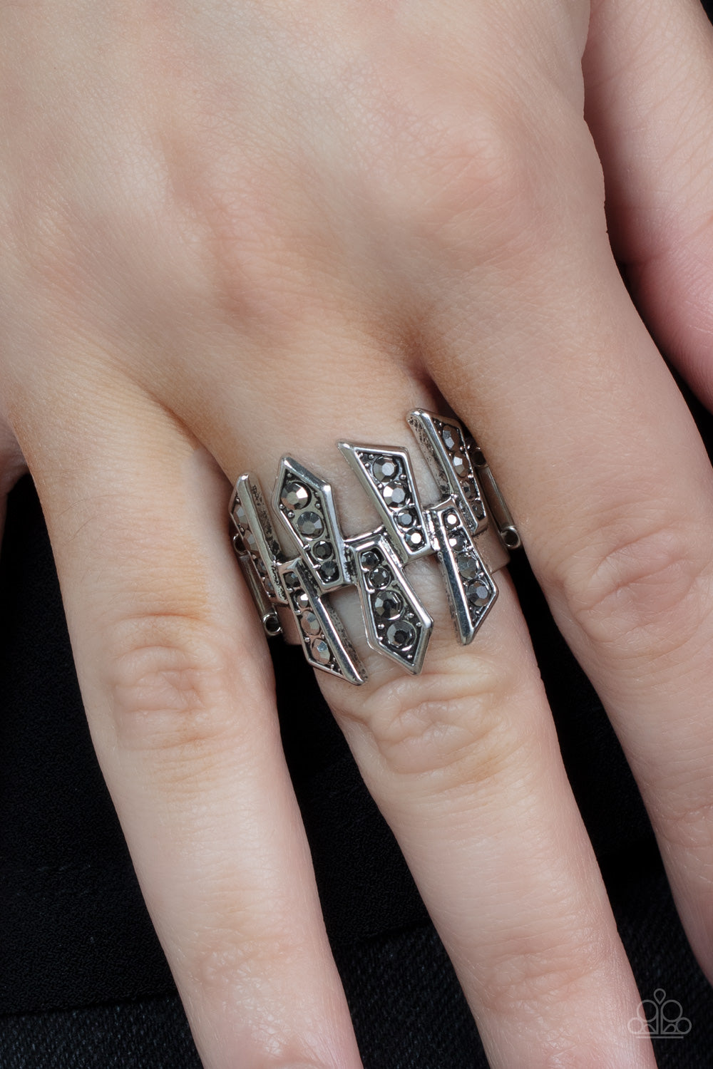 Paparazzi Ring Juxtaposed Jewels - Silver