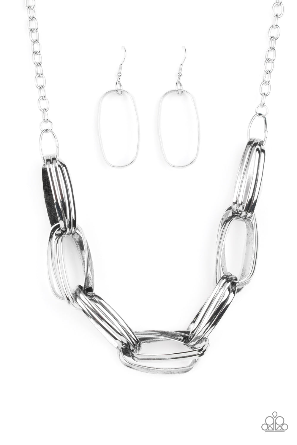 Paparazzi Necklace Fiercely Flexing - Silver