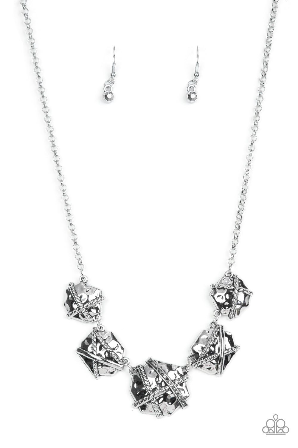 Paparazzi Necklace Keep Guard - Silver