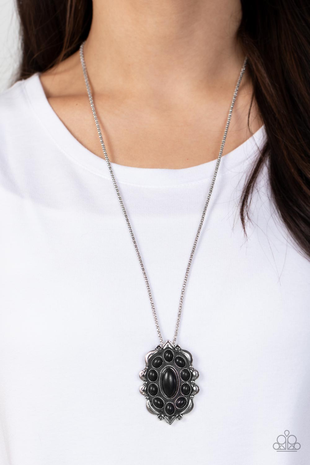 Paparazzi Necklace Mojave Medallion - Black