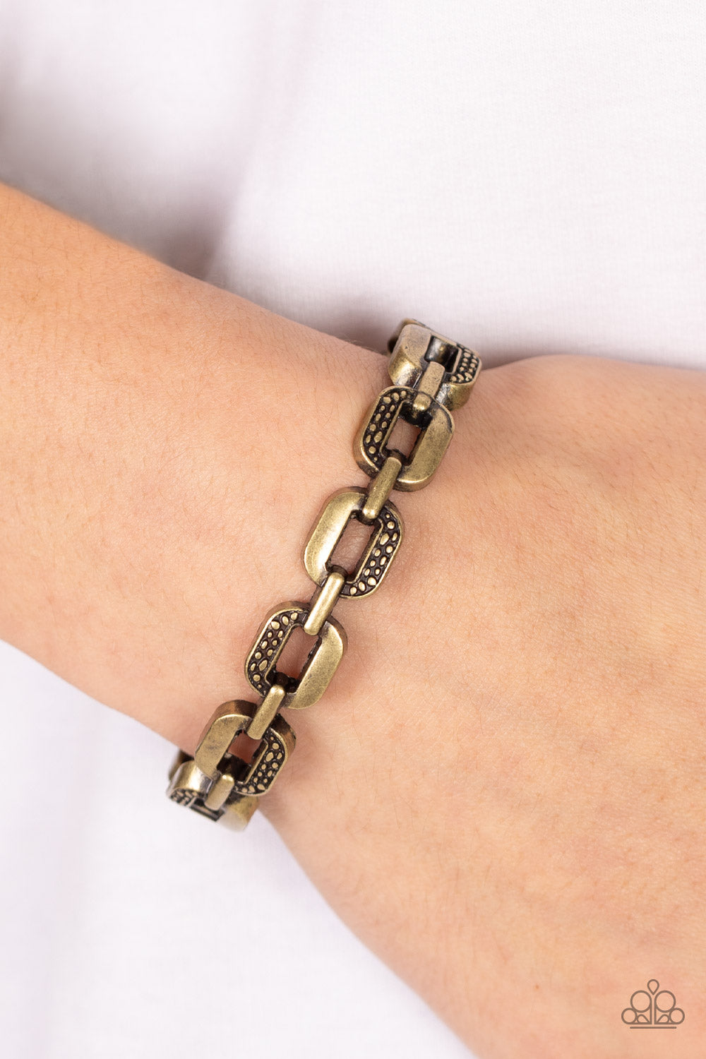 Paparazzi Bracelet Powerhouse Plunder - Brass