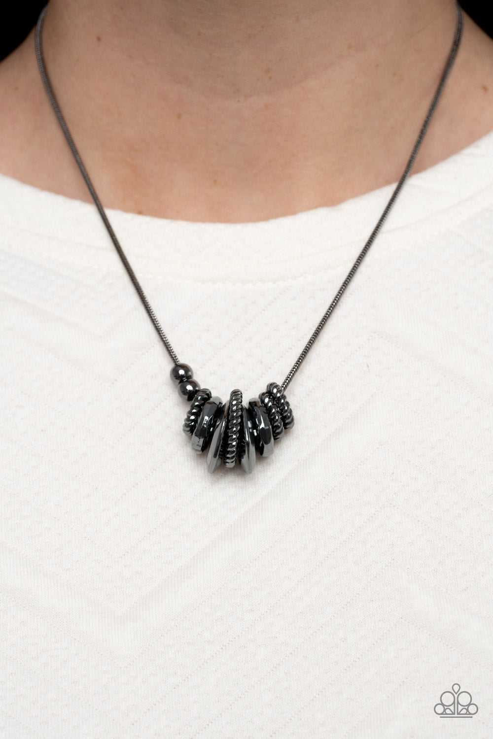 Paparazzi Necklace Mechanical Mischief - Black