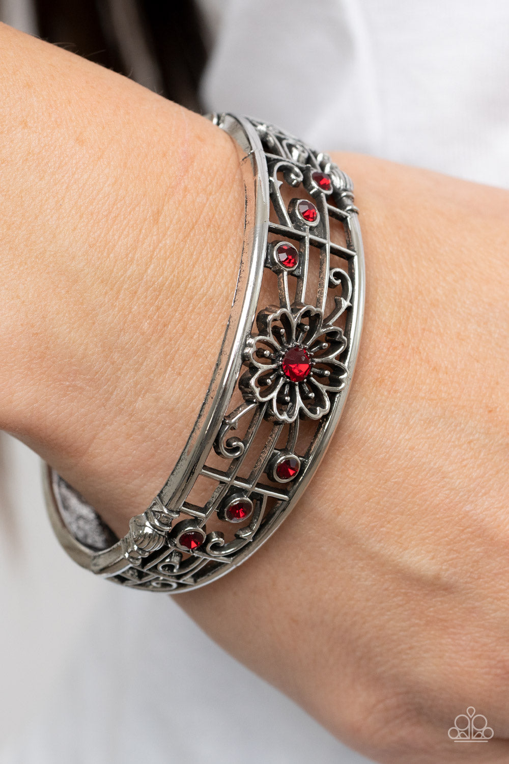 Paparazzi Bracelet Prairie Musical - Red