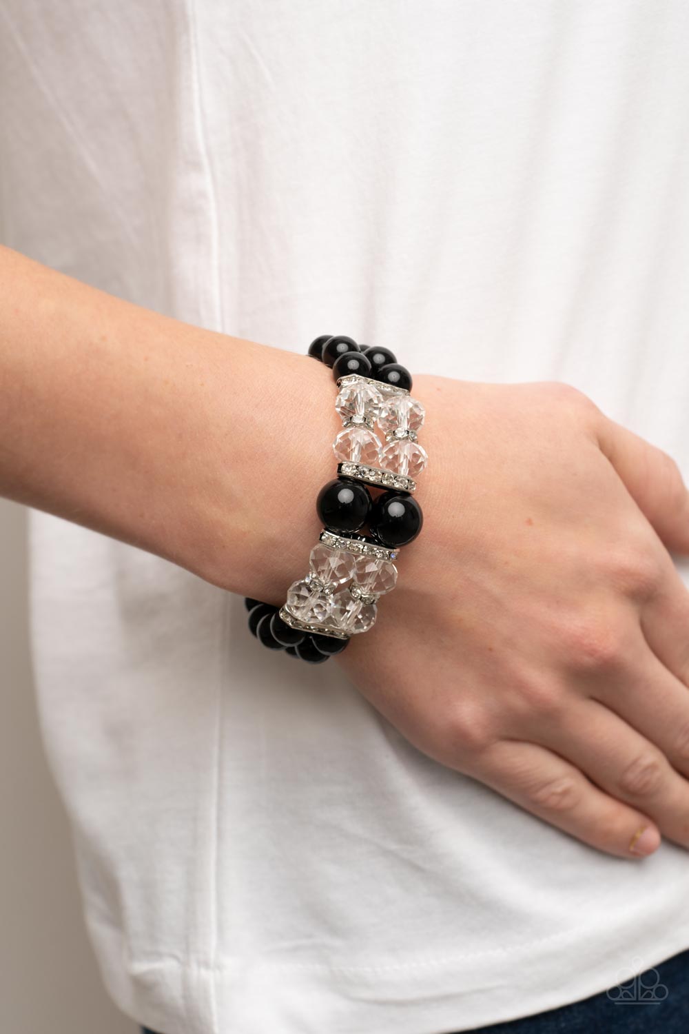 Paparazzi Bracelet Timelessly Tea Party - Black