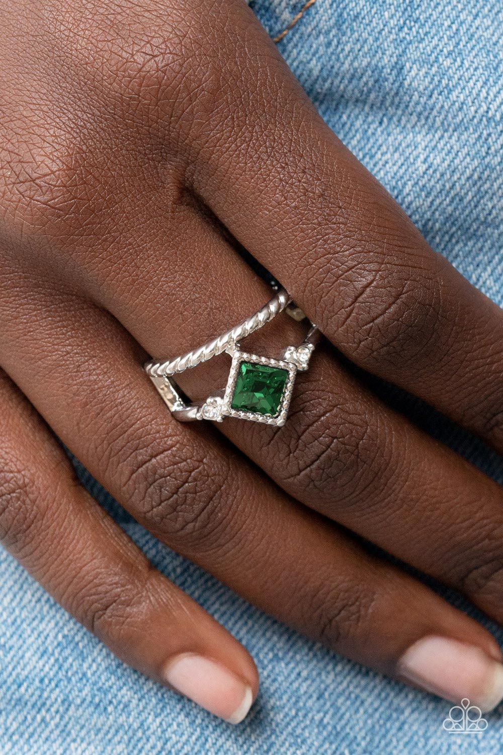 Paparazzi Ring Angling for Attention - Green