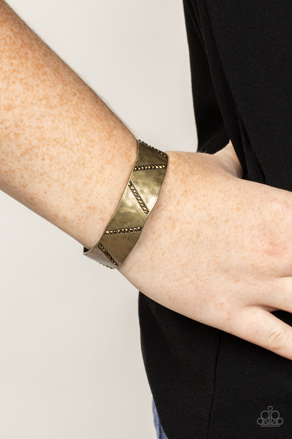 Paparazzi Bracelet Couture Crusher - Brass