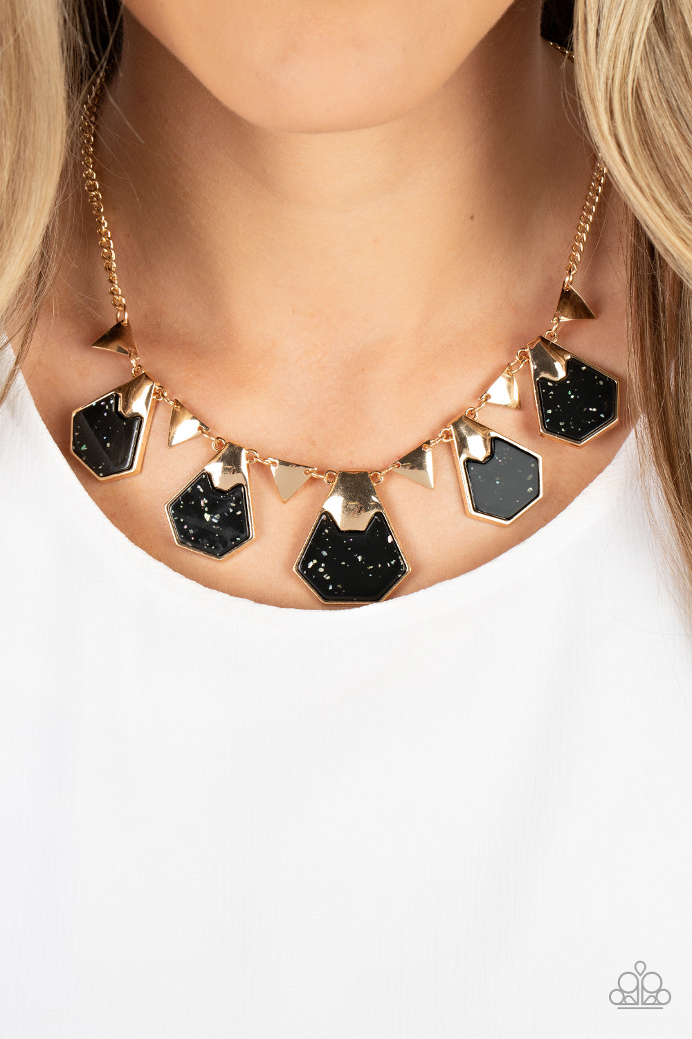 Paparazzi Necklace Extra Exclusive - Black