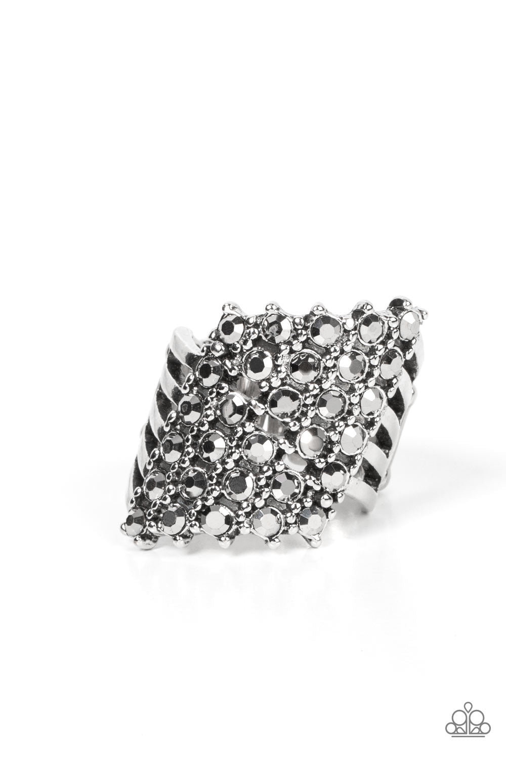 Paparazzi Ring Slanted Smolder - Silver