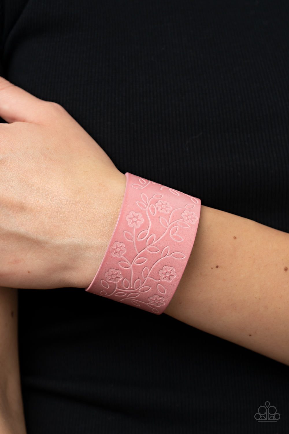 Paparazzi Bracelet Rosy Wrap Up - Pink