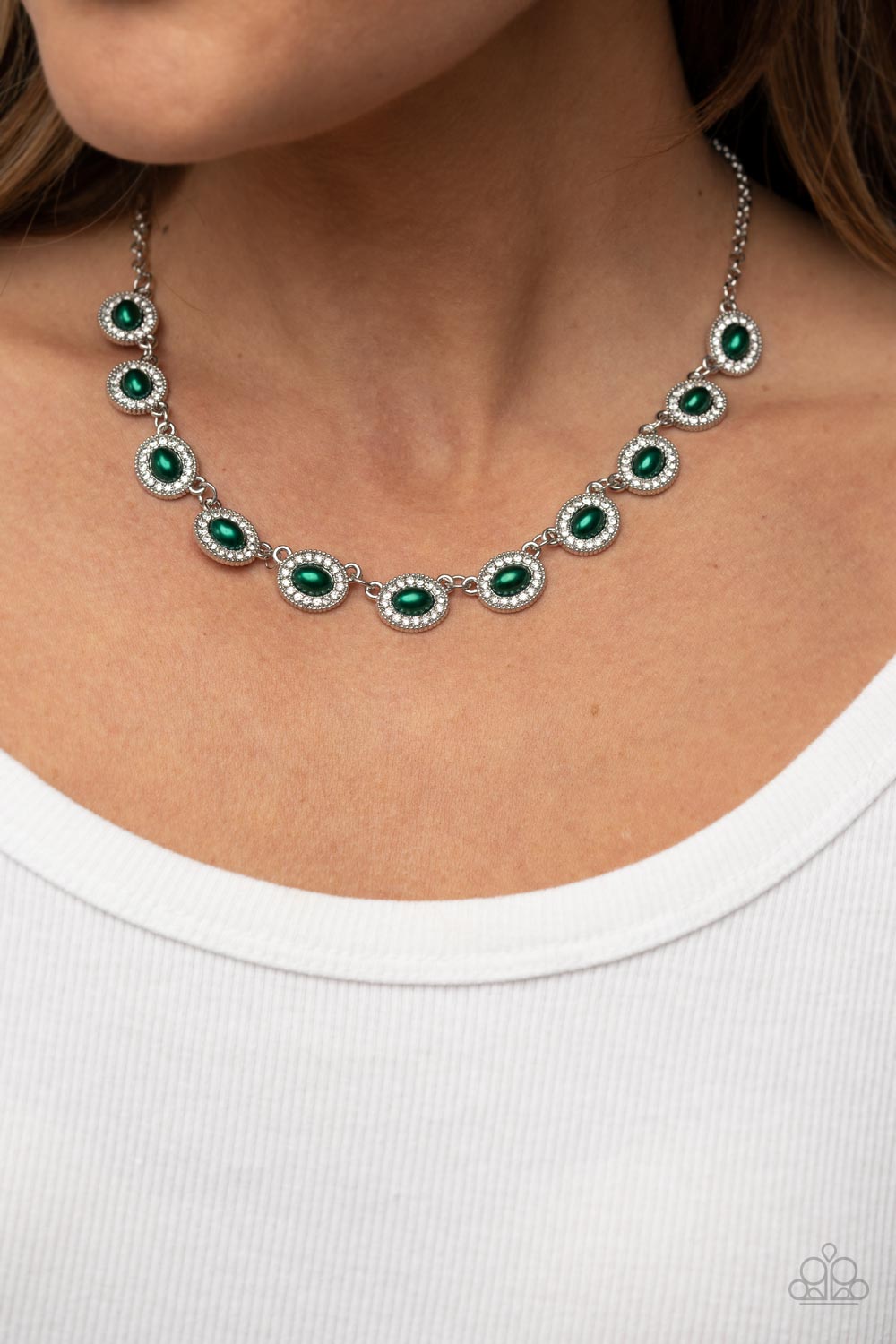 Paparazzi Necklace Modest Masterpiece - Green
