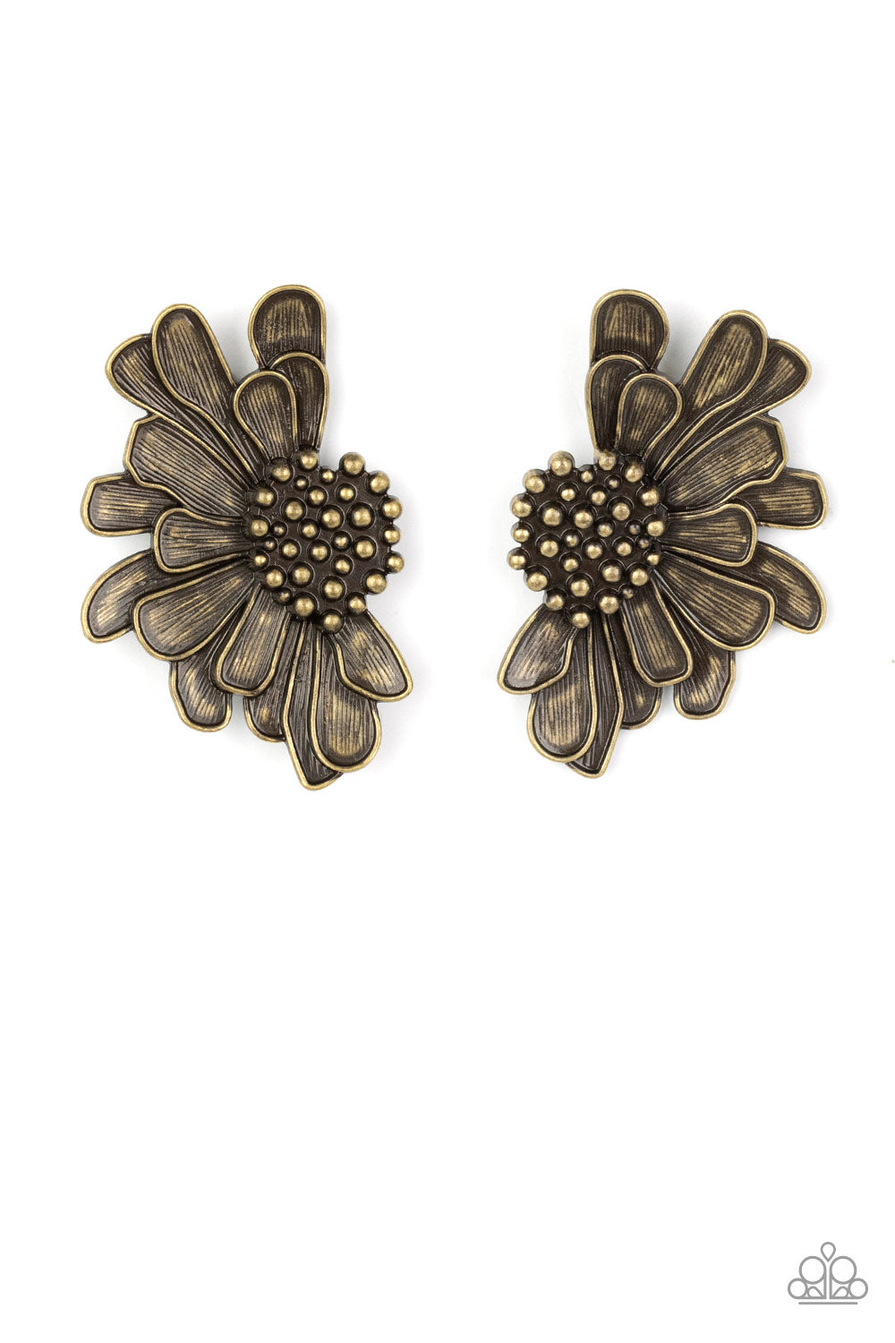 Paparazzi Earrings Farmstead Meadow - Brass