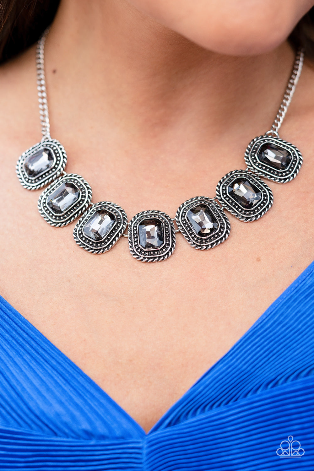 Paparazzi Necklace Paparazzi Necklace Iced Iron - Silver