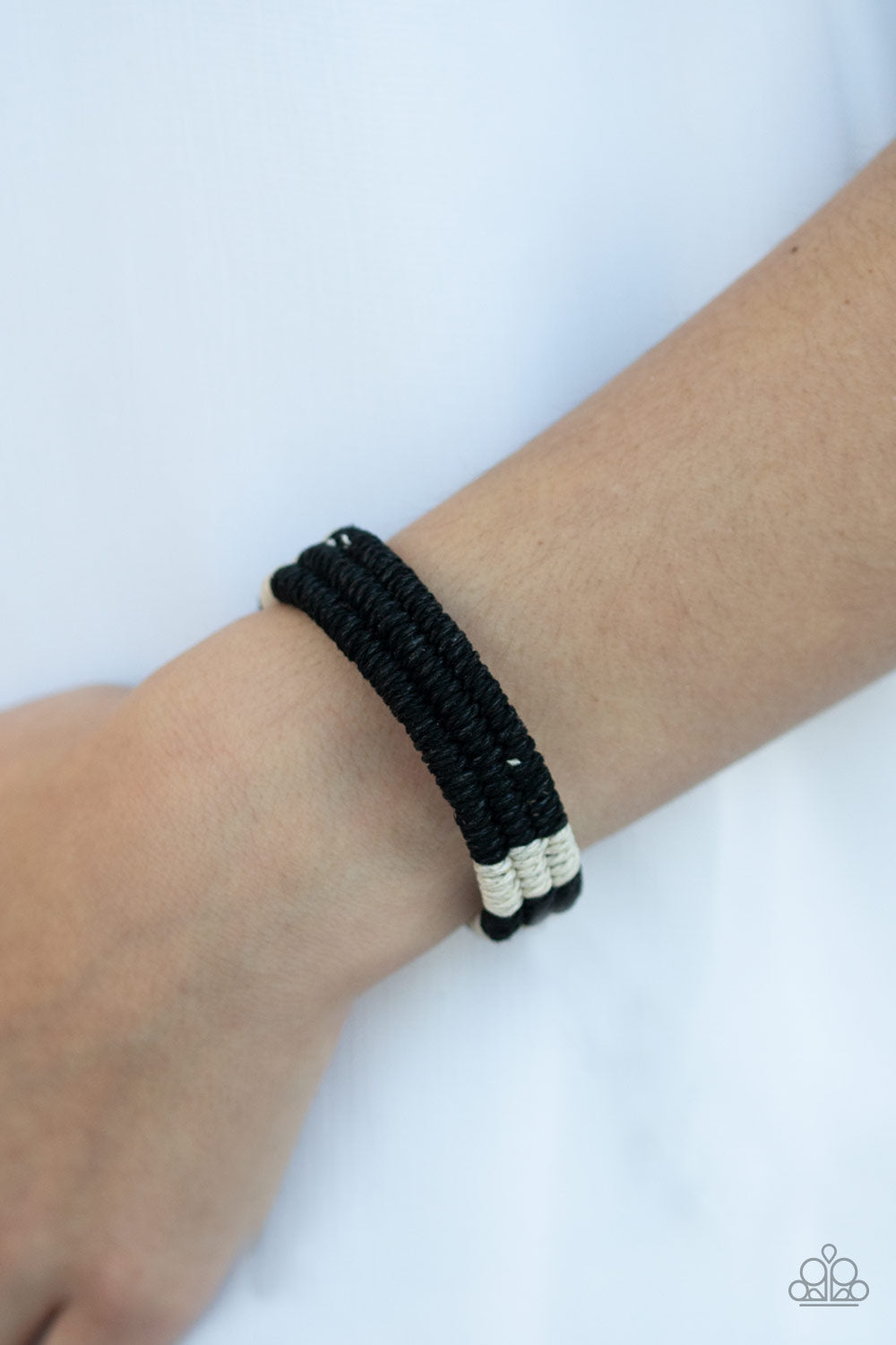 Paparazzi Bracelet Rural Rogue - Black