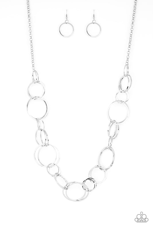 Paparazzi Necklace Natural-Born RINGLEADER - Silver