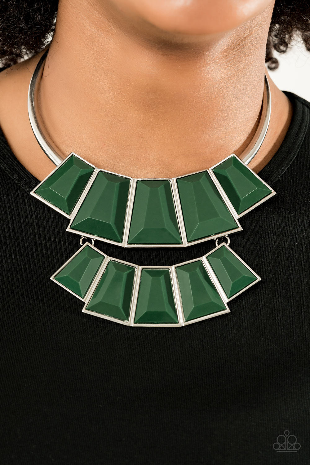Paparazzi Necklace Lions, TIGRESS, and Bears - Green