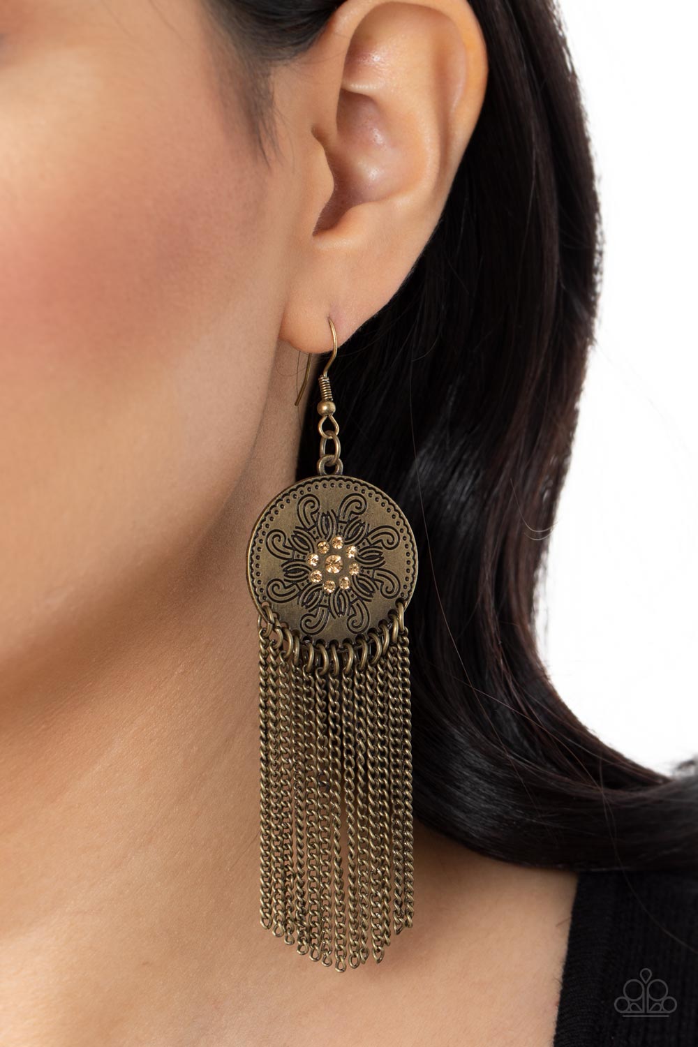 Paparazzi Earrings Fringe Control - Brass