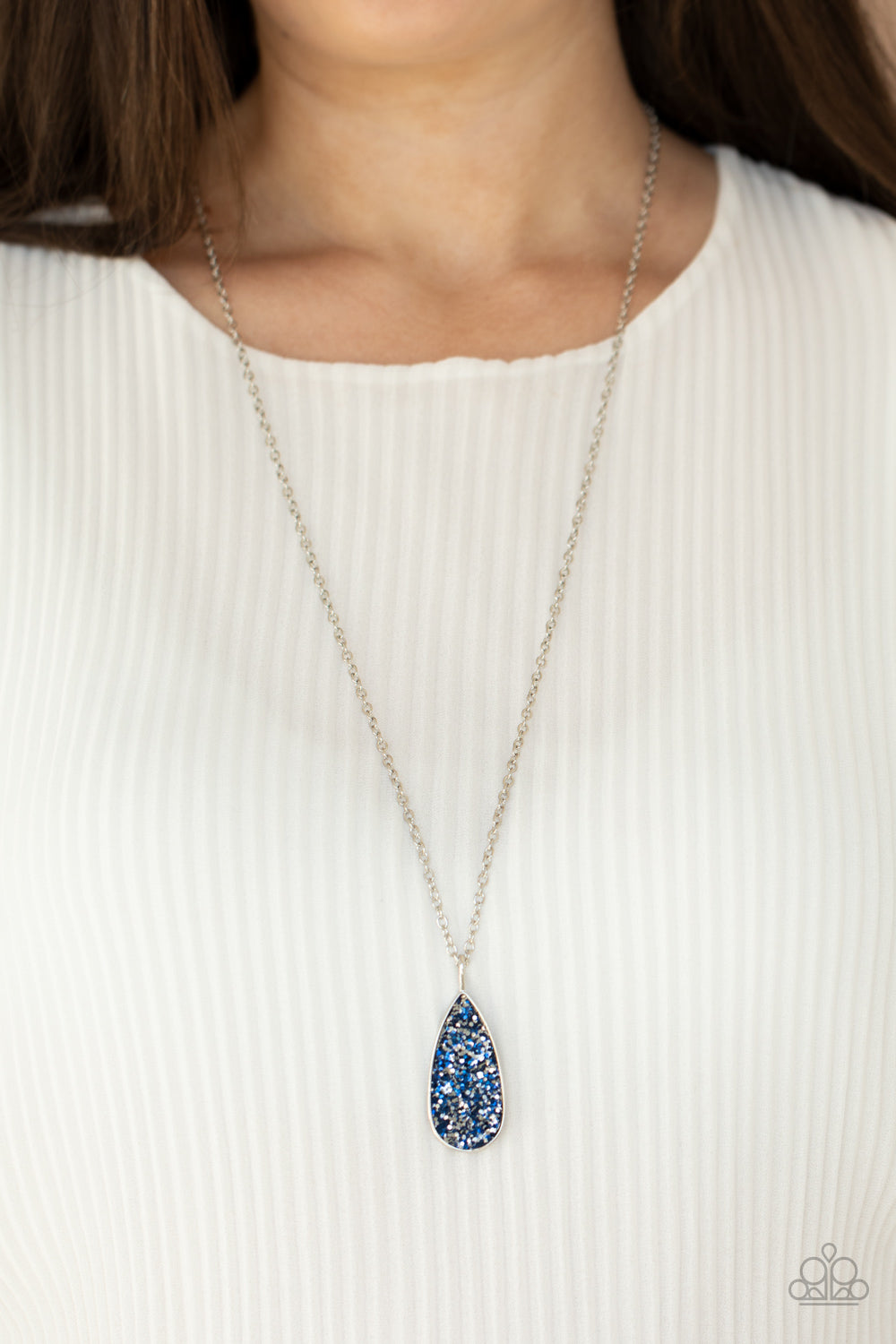 Stratosphere sparkle blue deals necklace